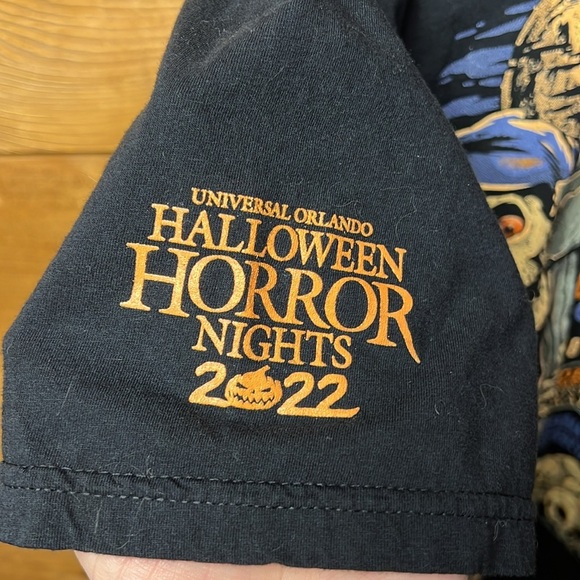 Universal Studios Halloween Horror Nights Women's Md TShirt 2022 scary spooky - Picture 5 of 7